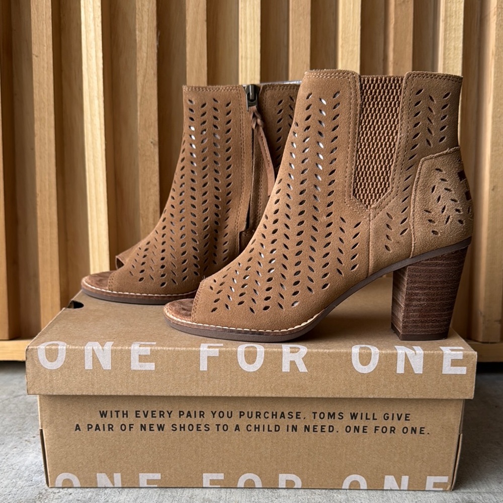 Toms Tan Heeled Boots with Perforated Design SIZE 6